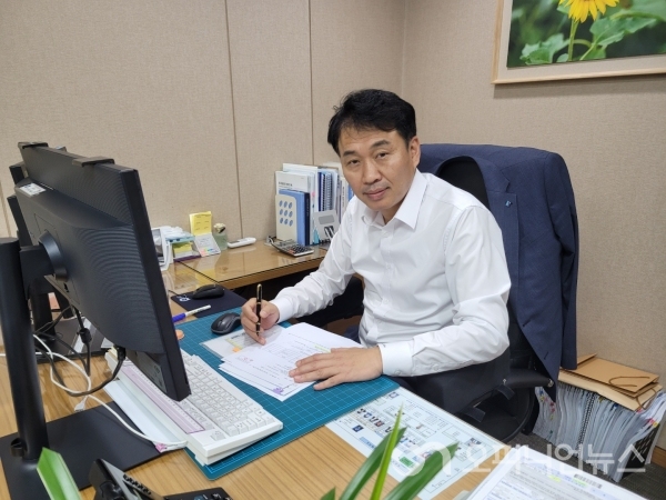 임태성 IBK기업은행 개봉북지점 해시 게임 바카라. 사진=오피니언뉴스