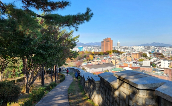 한양도성 내성길. 사진=바카라 고정 배팅 칼럼니스트