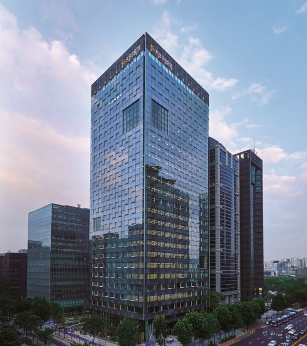 KB파라오 슬롯, 1분기 순익 1.6조로 전년比 63% 급증...'1분기 역대 최대'