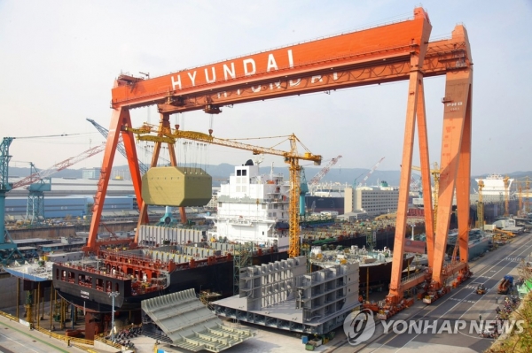 [카지노 차무식 관심주] '호재만발' HD현대중공업, 4거래일 상승에 '시총 8위' 등극