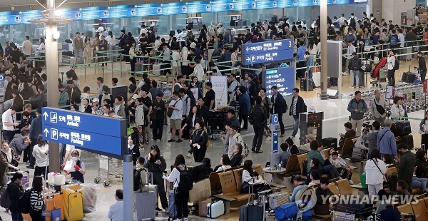 황금연휴 맞이 해외여행 급증…내게 맞는 트래블카드는?