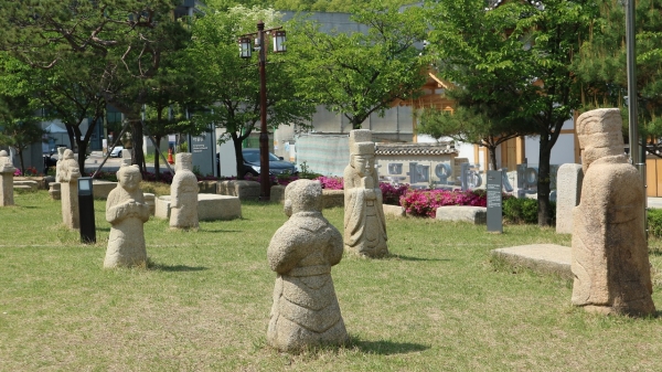 [도시탐험, 묘지이야기] 도시개발의 걸림돌, 공동묘지